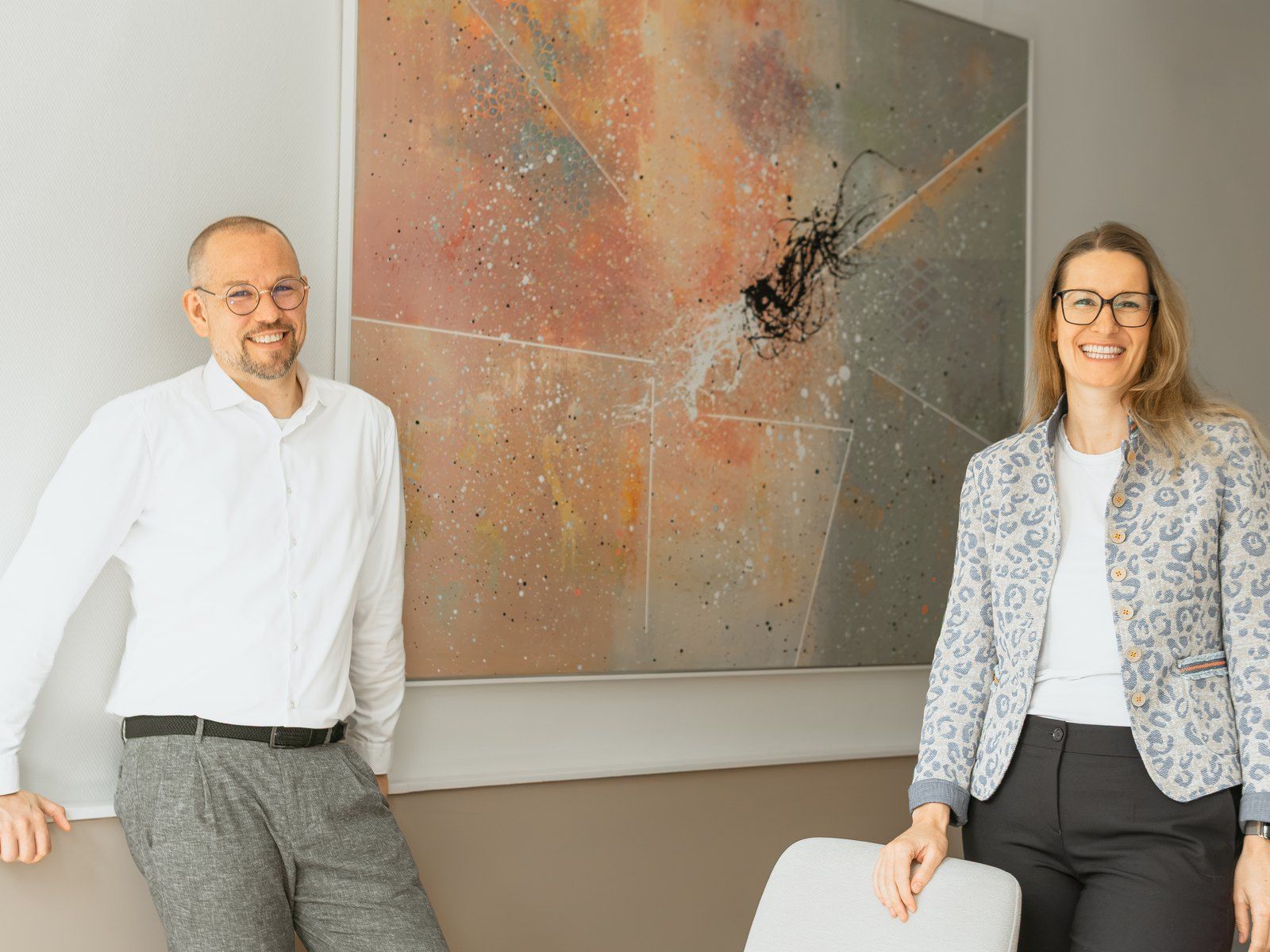 Andreas and Michaela Lippke, managing directors of Ascentra Solutions, in the office in Wolfsburg.